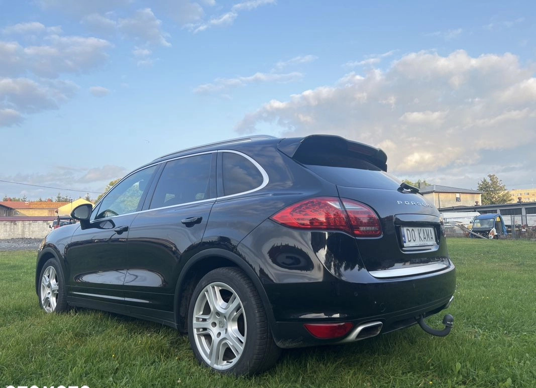 Porsche Cayenne cena 95500 przebieg: 269000, rok produkcji 2012 z Puławy małe 497